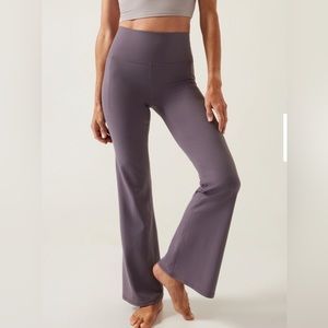 ATHLETA Salutation Stash Flare Yoga Pant